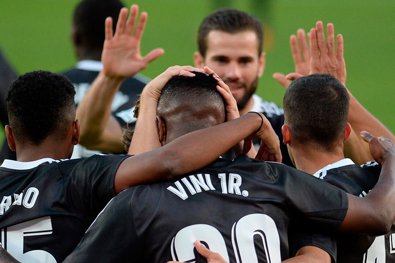 Thi đấu bế tắc, Real vẫn may mắn giành trọn 3 điểm đầy may mắn trước Sevilla