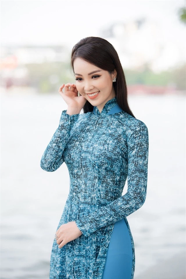 Á hậu Thụy Vân: Nhiều người hỏi tôi về nhan sắc Hoa hậu Đỗ Thị Hà - 4