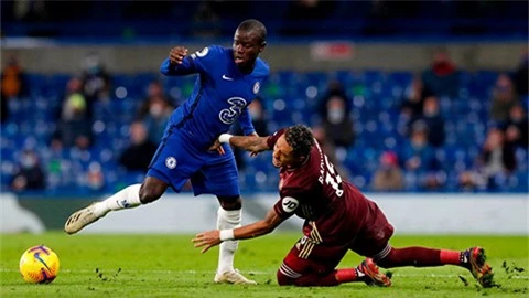 Fan Chelsea sung sướng tột độ vì 'máy chạy' Kante