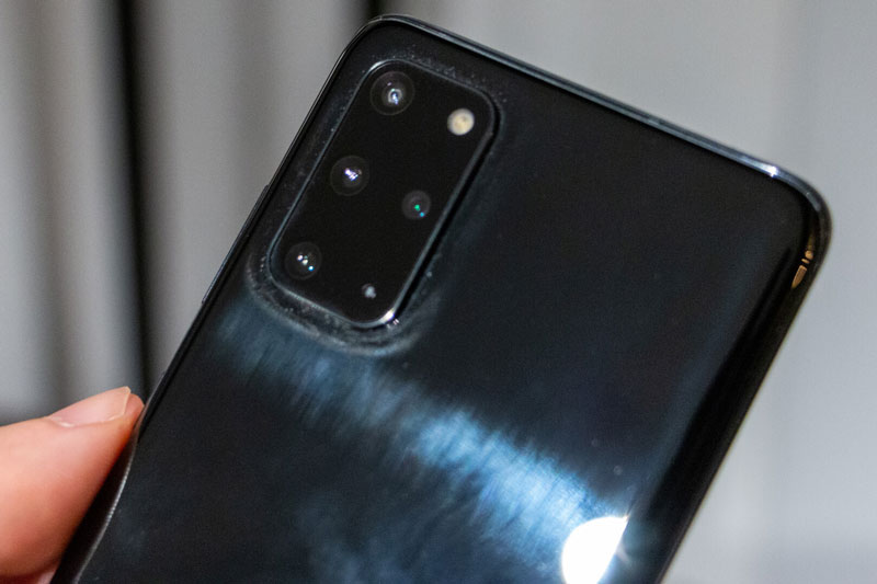 Samsung Galaxy S20 Plus giảm giá hơn 8 triệu tại Việt Nam