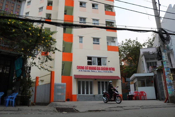 Ông Trịnh Minh Thanh bán căn hộ không có thật tại chung cư Khang Gia Chánh Hưng cho khách hàng.