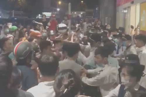 TP.HCM: Hình sự nổ súng ngăn ẩu đả ở trung tâm mua sắm Aeon Tân Phú