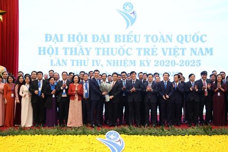 Chánh Văn phòng Bộ Y tế làm Chủ tịch Hội Thầy thuốc trẻ Việt Nam