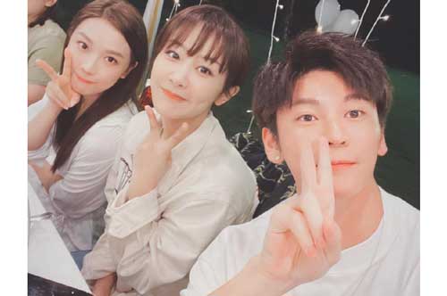 Dương Tử - Tỉnh Bách Nhiên thân thiết, mặt của mỹ nữ "Hương mật tựa khói sương" gây chú ý