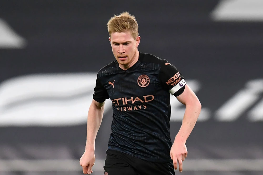 Tiền vệ phải: Kevin De Bruyne (Man City).