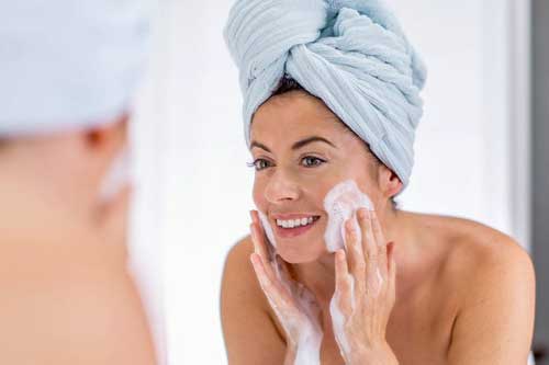 6 sai lầm khi rửa mặt sẽ khiến lỗ chân lông to