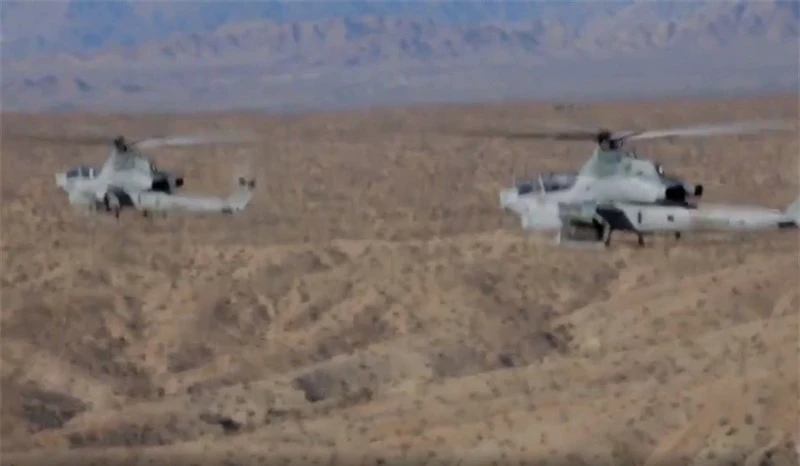 Lục quân Mỹ phô diễn sức mạnh trực thăng tấn công AH-1Z Viper - Hình 2 Luc quan My pho dien suc manh truc thang tan cong AH-1Z Viper-Hinh-2