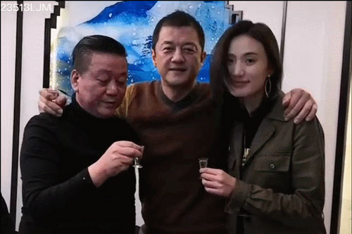 Lý Á Bằng xấp xỉ tuổi bố vợ tương lai