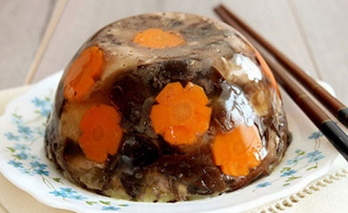 Cách nấu thịt đông chân giò ăn ngày lạnh cho người bận rộn