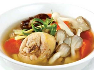 Canh gà thanh đạm cho bữa cơm ngày lạnh, đảm bảo ai ăn cũng mê