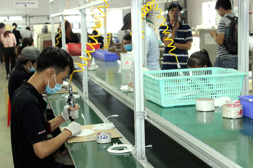 Khi nào doanh nghiệp nhỏ thoát ‘vòng xoáy’ tín dụng đen?