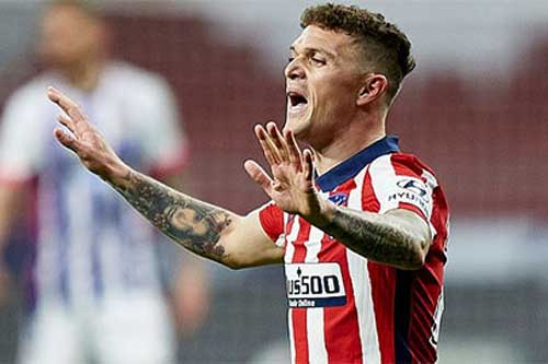 M.U tìm được người cạnh tranh với Wan-Bissaka bên cánh phải