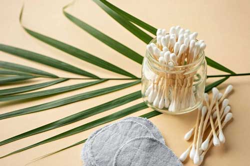 Tăm bông - Trợ thủ đắc lực trong việc làm đẹp cho bạn gái