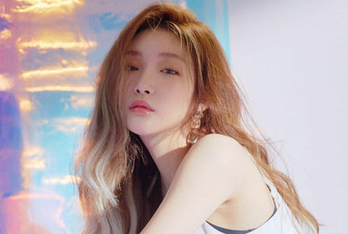 Dương tính với COVID-19, Chung Ha vẫn lạc quan