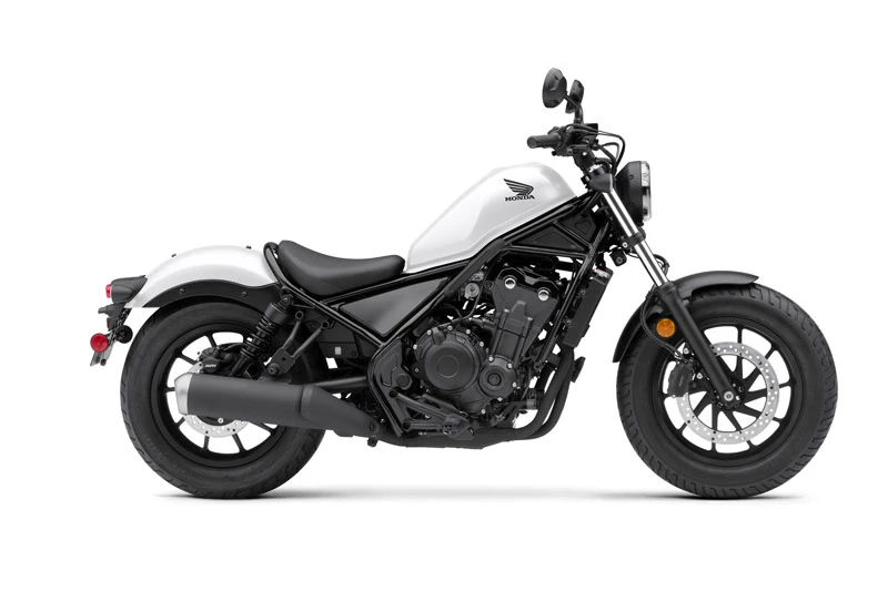 2. Honda Rebel 500 (giá: 6.299 USD).