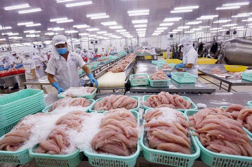 Trung Qu&#x1ED1;c &#x27;si&#x1EBF;t&#x27; nh&#x1EAD;p kh&#x1EA9;u, doanh nghi&#x1EC7;p th&#x1EE7;y s&#x1EA3;n ph&#x1EA3;i l&#xE0;m g&#xEC;?