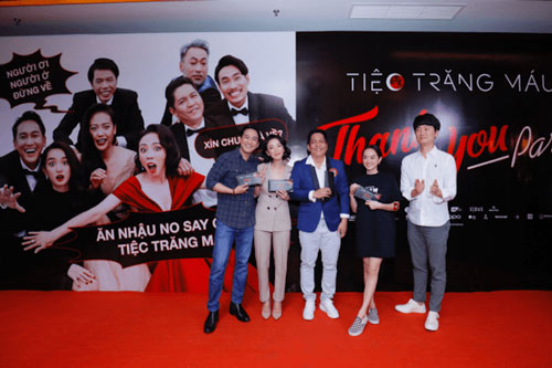 'Tiệc trăng máu' vượt 'Em chưa 18', lọt top 3 phim Việt có doanh thu cao nhất lịch sử