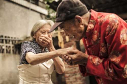 Sai lầm khi thể hiện cái xấu trước người thân nhưng lại bao dung, kiên nhẫn với kẻ lạ