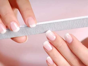 Bí quyết giữ sơn móng tay bền màu, không trầy xước