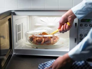 Những điều tuyệt đối không nên làm khi sử dụng lò vi sóng