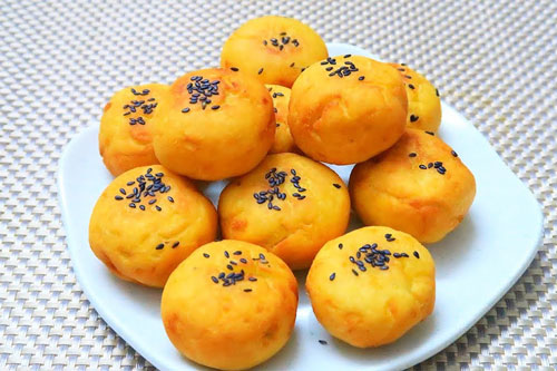 Cách làm bánh khoai lang mè đen chiên vàng ươm, cực ngon miệng 