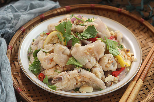 Cần gì phải uống collagen, chị em cứ làm chân gà trộn chua ngọt sẽ thấy hiệu quả