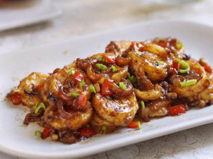 Cách làm món tôm nấu đậu phụ thơm ngon lạ miệng