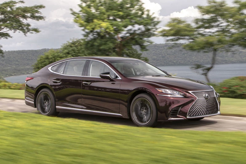 1. Lexus LS 500 F Sport.