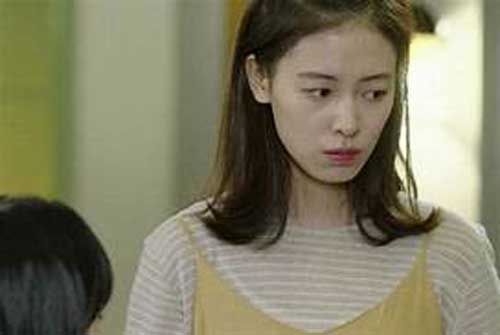 Mẹ chồng bán trà đá, tối nào đi làm về cũng bị gọi ra phụ, tôi từ chối rồi rút cho bà cả chục triệu nào ngờ lại bị mắng té tát