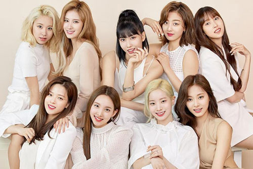 TWICE âm tính với COVID-19, Sana vẫn tiếp tục tự cách ly