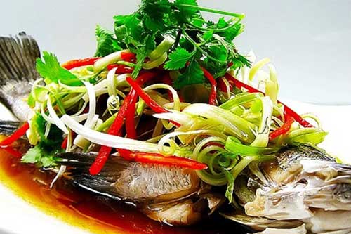 Mẹo làm cá song hấp xì dầu không bị tanh, hấp dẫn hơn nhà hàng