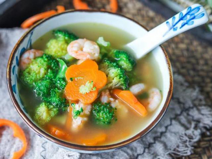 Cách làm món canh tôm nấu rau củ vừa ngon lại bổ cho những ngày lạnh giá