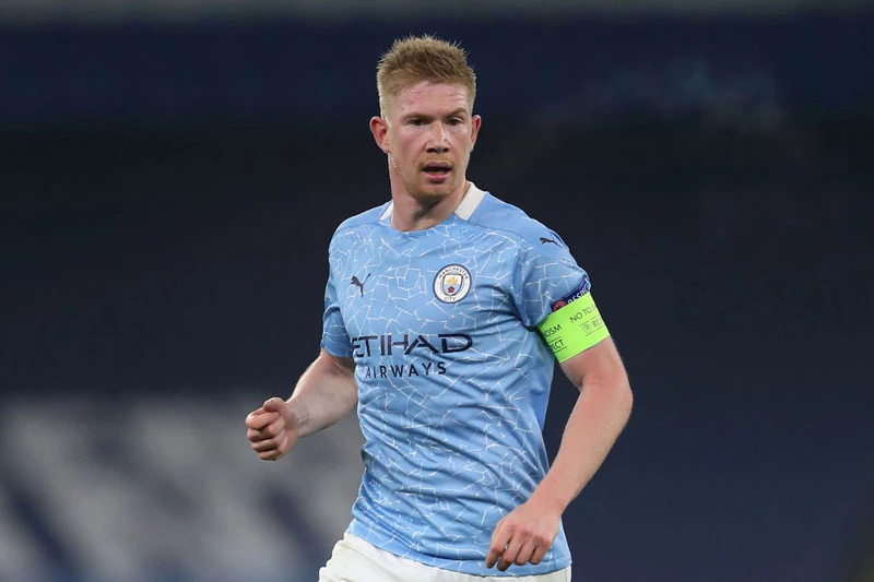 Tiền vệ tấn công: Kevin De Bruyne (Man City, định giá chuyển nhượng: 108 triệu bảng).