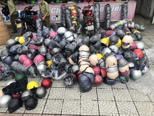 Đà Nẵng: Phát hiện cơ sở kinh doanh mũ bảo hiểm giả nhãn hiệu Nón Sơn 