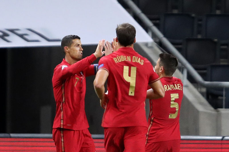 Bốc thăm vòng loại World Cup 2022: Các đại gia Châu Âu “dễ thở”