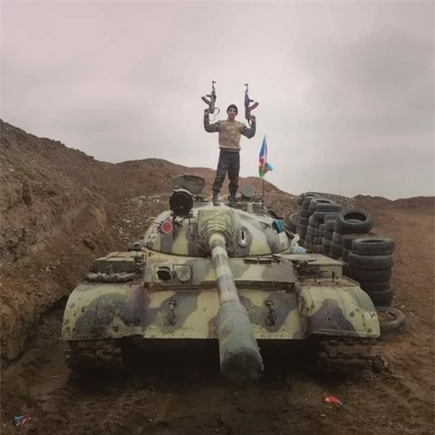 Cuoc chienKarabakh chung kien chuc nang dac biet cua T-54/55