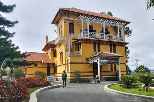 Chiêm ngưỡng vẻ đẹp cổ kính của Cung Nam Phương Hoàng Hậu