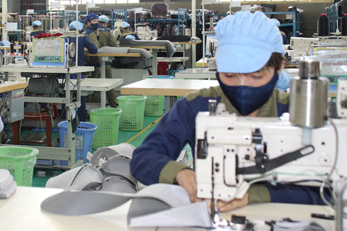 Dệt may xuất sang Mỹ ‘đứng ngồi không yên’ trước nguy cơ áp thuế