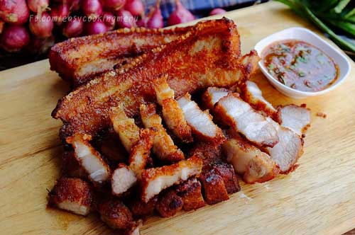 Đưa cơm với món thịt chiên nước mắm