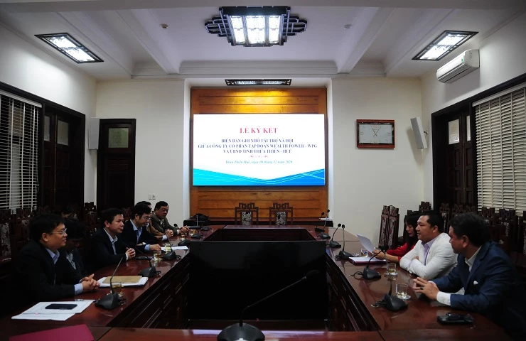 Buổi làm việc và ký kết biên bản ghi nhớ về việc tài trợ xã hội giữa Tập đoàn Wealth Power Việt Nam (WPG) và lãnh đạo UBND tỉnh Thừa Thiên Huế. Buổi làm việc và ký kết biên bản ghi nhớ về việc tài trợ xã hội giữa Tập đoàn Wealth Power Việt Nam (WPG) và lãnh đạo UBND tỉnh Thừa Thiên Huế.