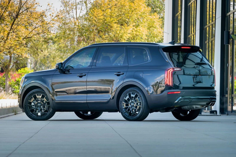 8. Kia Telluride 2021 (giá khởi điểm: 31.990 USD).