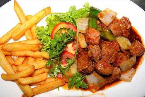 Mẹ làm bò lúc lắc khoai tây chiên thơm ngon ai cũng mê tít