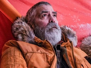 George Clooney phải nhập viện sau khi giảm 11 kg