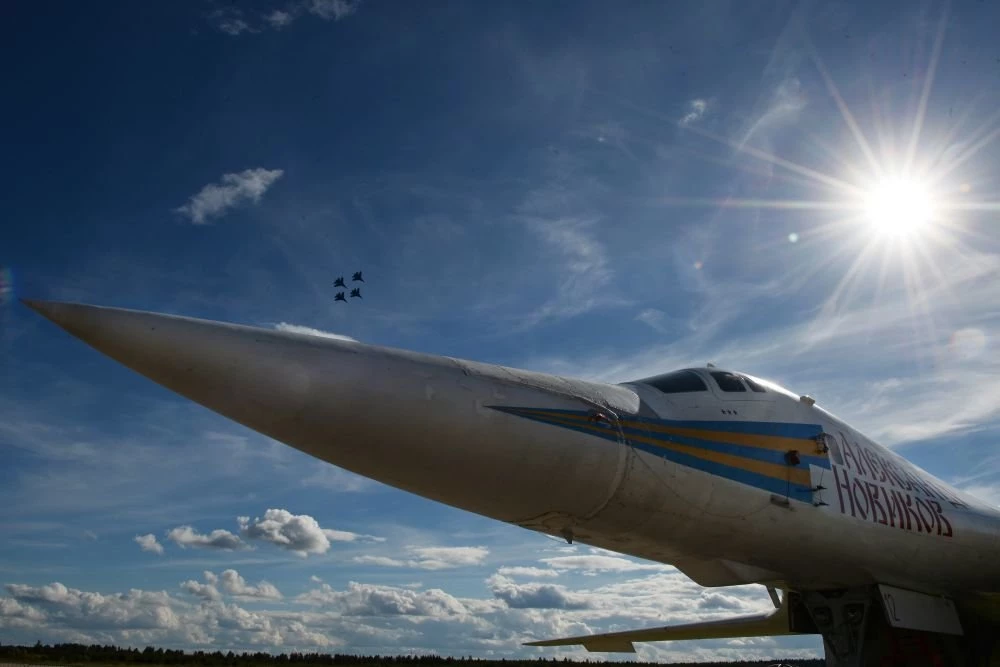 Máy bay ném bom chiến lược Tu-160M của Không quân Nga sẽ được trang bị động cơ động cơ NK-32-02. Ảnh: TASS.