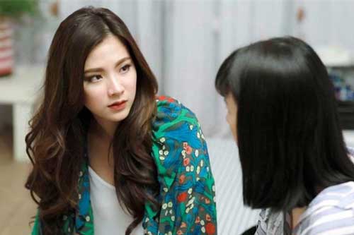 Đúng giây phút trọng đại của em gái tôi thì hàng xóm kéo nhau sang chửi mắng khiến cả 2 họ dâu rể hốt hoảng