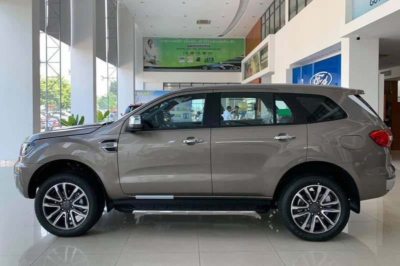 Ford Everest 2021.