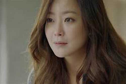 Sau câu hỏi của người bán thịt, mẹ tôi giật mình quay sang nhìn con dâu rồi vội vã ra về