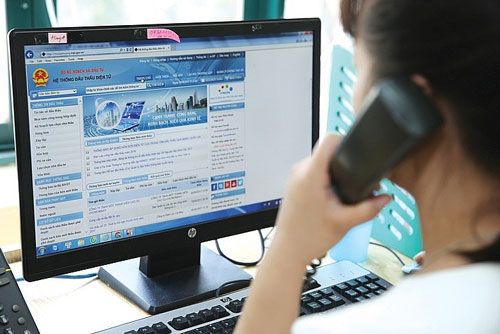 Đấu thầu qua mạng, nhà thầu có phải nộp hàng mẫu?