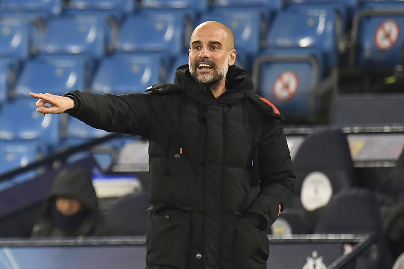 Guardiola xác nhận 'cất' trụ cột ở đại chiến với MU