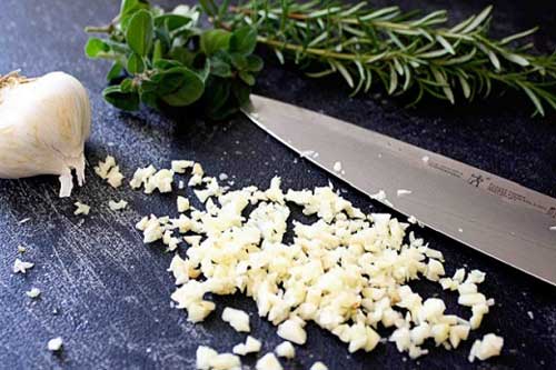 Không chỉ phòng ung thư, tỏi còn có những tác dụng bất ngờ này